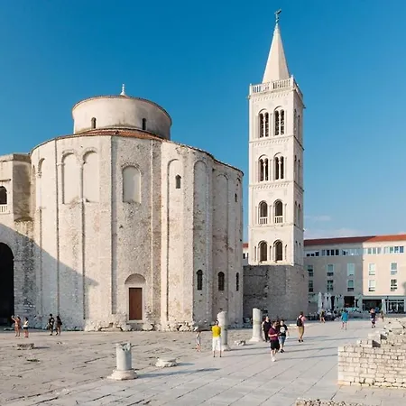 Liberta In Old Center ザダル