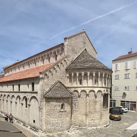 Liberta In Old Center アパート *