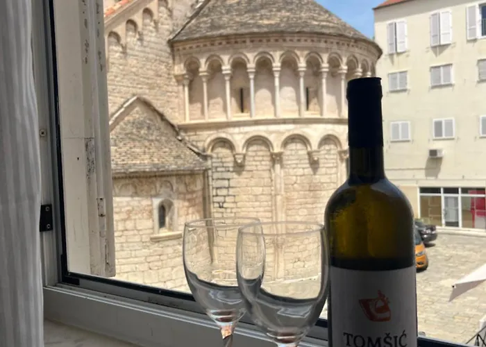 Liberta In Old Center *