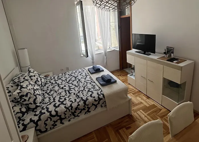 Liberta In Old Center Apartament